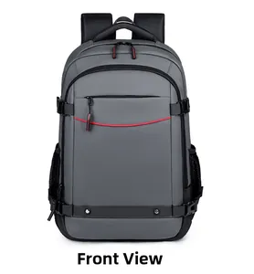 Vista frontal de mochila gris para oficina con detalles rojos y tejido impermeable