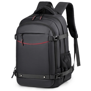 Mochila negra para portátil de gran capacidad con cremalleras rojas y correas transpirables