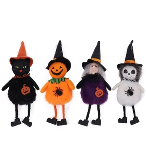 Σετ 4 λούτρινα κρεμαστά διακοσμητικά Halloween με μάγισσα, κολοκύθα και φιγούρες φαντασμάτων