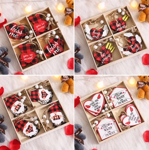 Lot de décorations de Saint-Valentin en bois avec cœurs et motifs à carreaux rouges et noirs