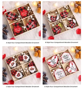 Détail de suspensions en bois Saint Valentin avec motifs cœur ours et gnome en carreaux