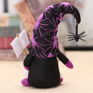 Gnomo di Halloween senza volto con cappello a ragnatela e cartello decorativo