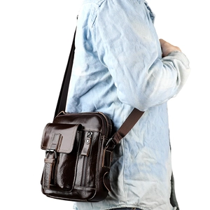 Borsa a Tracolla da Uomo in Vera Pelle Vintage in Pelle di Vacchetta Borsa a Spalla Piccola Messenger Verticale per Business Viaggi