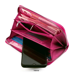 Vue intérieure détaillée d'un grand portefeuille RFID rose avec fentes pour cartes