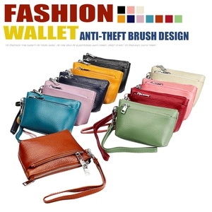 Détail de porte-monnaie en cuir véritable multicolores avec protection anti-RFID