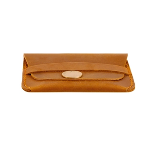 Porte-cartes vintage en cuir crazy horse marron avec coutures à la main et boucle ceinture