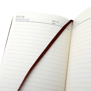 Intérieur de carnet A5 en cuir véritable avec papier ligné et ruban marque-page