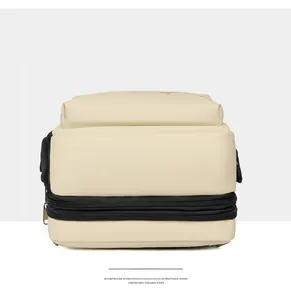 Détail du compartiment inférieur extensible avec fermeture éclair et poche en filet du sac