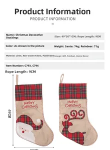 Detailansicht der rot-grünen karierten Weihnachtssocken mit Nikolaus- und Rentier-Motiv