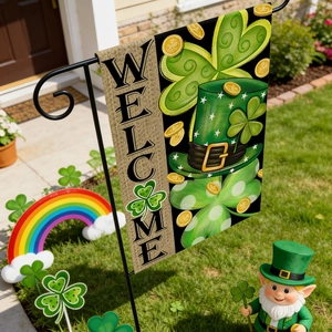 Détail du drapeau de jardin de la Saint-Patrick avec texte Welcome et trèfles décoratifs