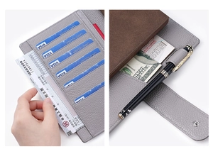 Detalle interior de funda B6 en cuero gris con ranuras para tarjetas y porta bolígrafo