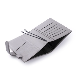 Funda de cuaderno B6 en cuero genuino gris grano litchi con ranuras para tarjetas