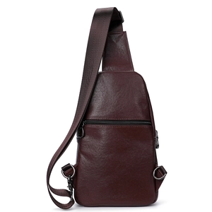 Classic dark brown vegetable-tanned leather crossbody bag for men and women