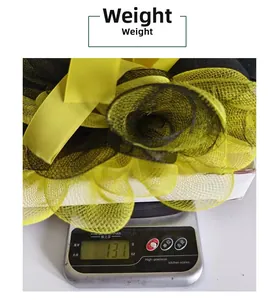 Affichage du poids de 131g pour la couronne de Pâques en maille d'abeille de jardin