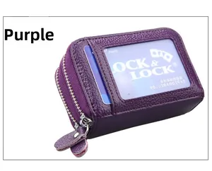 Détail du portefeuille violet en cuir PU grainé avec double fermeture éclair et fente