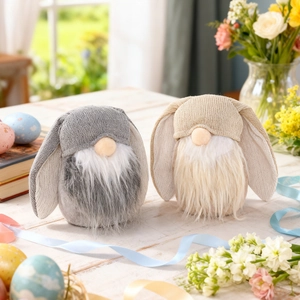 Gnomi coniglietti pasquali con orecchie lunghe e barba di peluche per decoro festivo