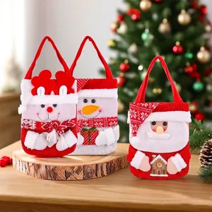 Sacs cadeaux de Noël en tricot avec motifs cartoon du Père Noël et bonhomme de neige