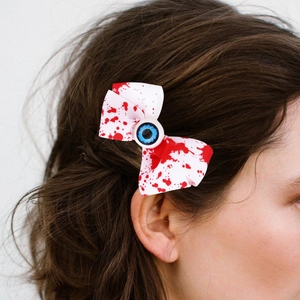 Pinza para el Cabello con Lazo y Globo Ocular de Halloween con Patrón de Sangre de Poliéster para Fiesta de Disfraces