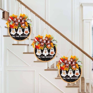 Couronne d'Halloween avec fantômes, panneau 'Tis the Season', érable et nœud écossais