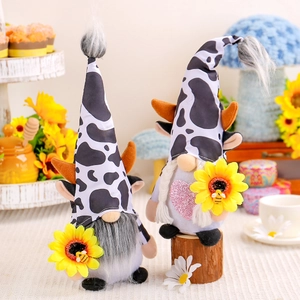Paire de nains en peluche avec motifs de vache et tournesols pour décoration maison
