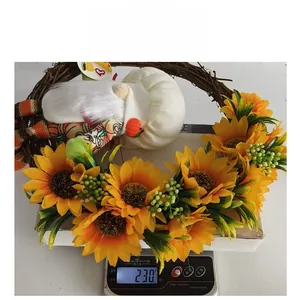 Couronne de tournesols faite main avec gnome pesée à 230g pour décoration d'intérieur