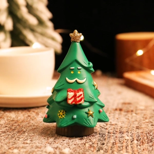 Statuina di albero di Natale in resina con barba di Babbo Natale e stella dorata