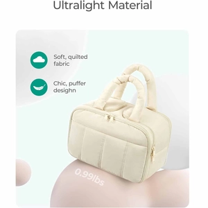 Borsa da toilette trapuntata avorio ultraleggera in tessuto soffice con manici