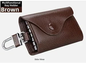Detailansicht braunes Schlüsseletui aus Leder mit sechs Metallhaken und Silber-Karabiner