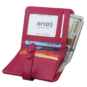 Damen Geldbörse aus lila Leder mit RFID-Schutz und vielen Kartenfächern in Litschistruktur