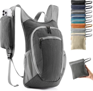 Sac à dos pliable gris ultra léger avec options de rangement portable multicolores