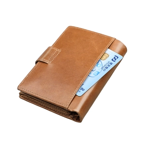 Καφέ δερμάτινο vintage πορτοφόλι με προστασία RFID και εξωτερική θέση κάρτας