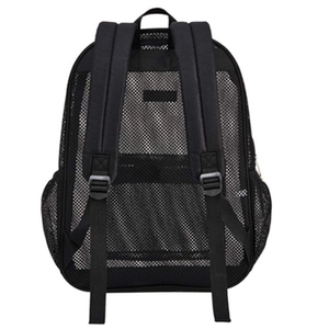 Détail du sac à dos en maille avec bretelles rembourrées ajustables et une poignée supérieure
