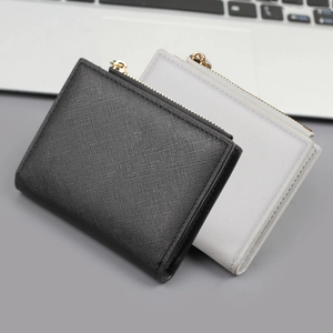 Short Saffiano leather wallet for men with L-shaped gold zipper in black and white