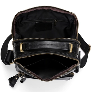 Borsa a tracolla da uomo in pelle nera con scomparti multipli a zip e cinturino regolabile