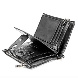 Détail intérieur d'un portefeuille pour homme en cuir noir avec protection RFID et porte-cartes