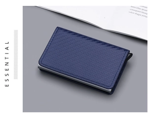 Porte-cartes en fibre de carbone bleu avec protection RFID et mécanisme automatique