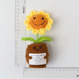 Handmade crochet sunflower in a brown pot with encouragement card, height 16cm detail view