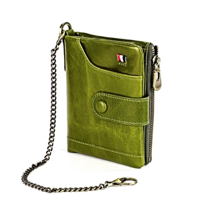 Cartera RFID de cuero verde para hombre con cadena de metal y detalle de rayas
