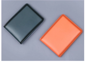 Détails des protège-permis en cuir bleu sarcelle et orange avec coutures fines