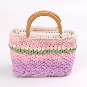Sac à main fait main au crochet avec rayures tulipes et poignée ronde en bois pour femme