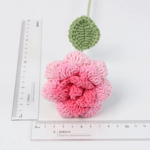Handmade crochet pink gradient rose bouquet with 8.5cm flower diameter and green leaves