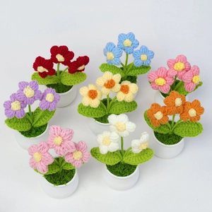 Mini macetas de flores tejidas a mano en 8 colores para decoración de escritorio