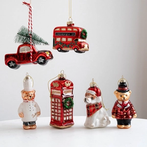 Ornements de Noël en Verre Peints à la Main Ours en Peluche Voiture Rouge Chien Bus de Londres Cabine Téléphonique Décoration