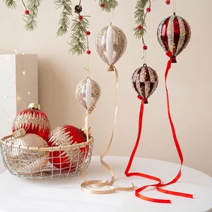 Ornements Suspendus Arbre De Noël Plastique Peint Montgolfière Et Grandes Boules Paillettes Pailleté Décor De Fête