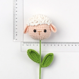 Handmade crochet pink sheep flower bouquet with measurement scale showing 5cm width