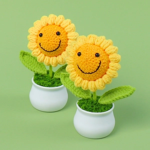 Handgemaakte gehaakte zonnebloem potplanten voor decoratie en auto dashboard ornamenten