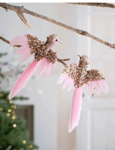 Ornamenti a colibrì in piume rosa con paillettes dorate per decorazioni natalizie