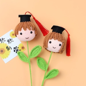 Handmade Crochet Graduation Doll Flower Cotton Yarn Knitted Graduation Season Souvenir Gift Novelty