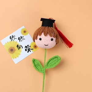 Handmade crochet graduation doll bouquet with doctoral hat for students' gift