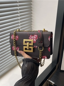 Women Square Crossbody Bag Cherry Print PU Leather Gold Chain Shoulder Handbag Retro Sweet Daily Style Flap Purse